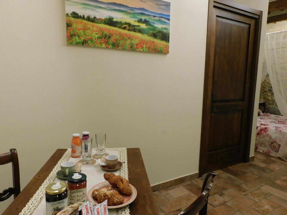 Sognare Nel Castello Hotel Monteriggioni Buitenkant foto