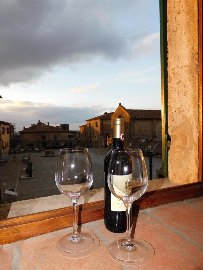 Sognare Nel Castello Hotel Monteriggioni Buitenkant foto