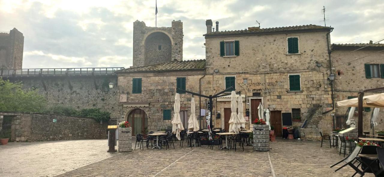 Sognare Nel Castello Hotel Monteriggioni Buitenkant foto