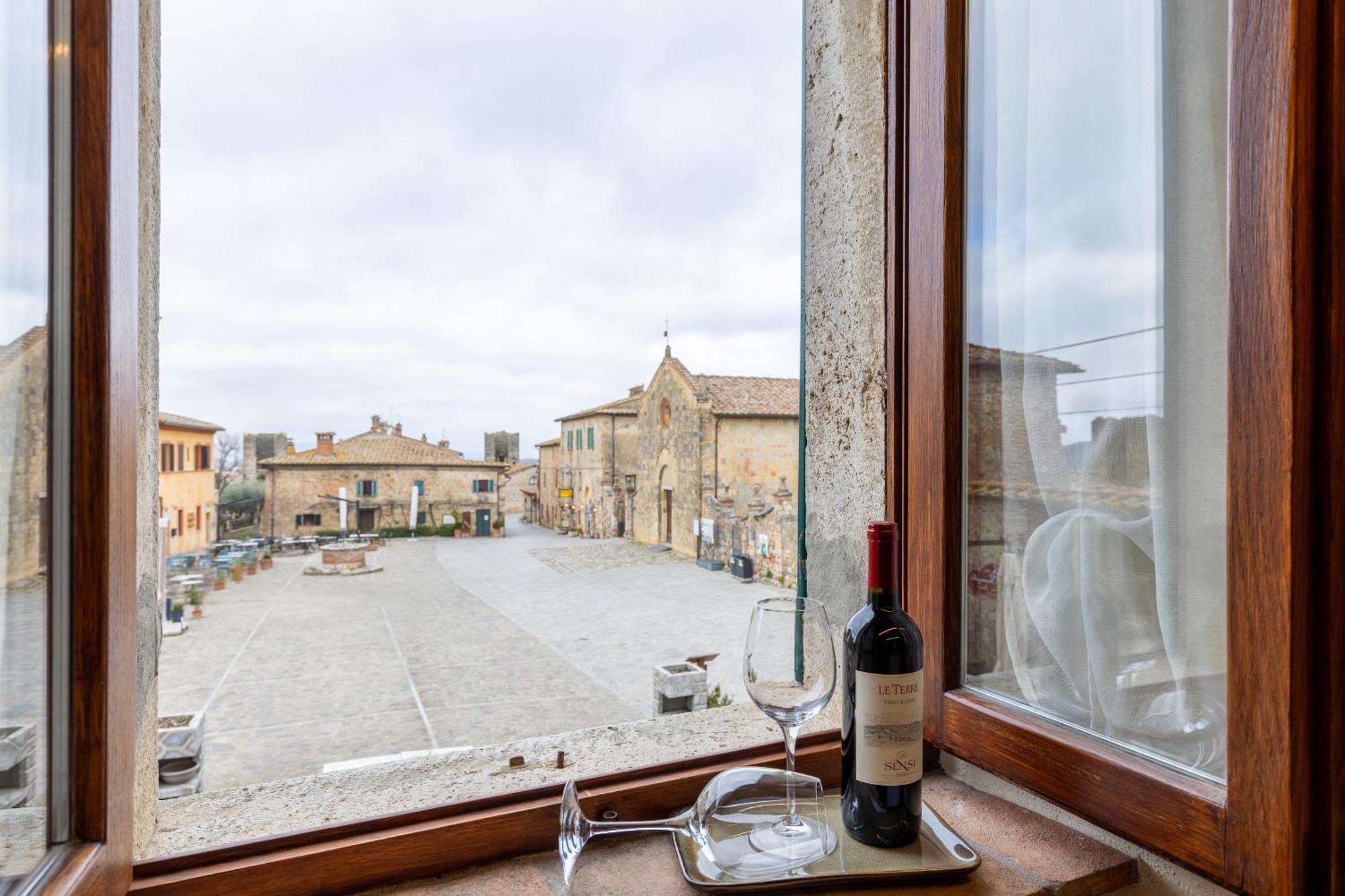 Sognare Nel Castello Hotel Monteriggioni Buitenkant foto