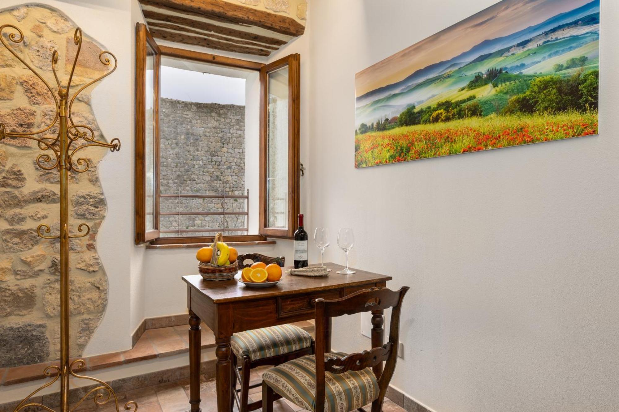 Sognare Nel Castello Hotel Monteriggioni Buitenkant foto