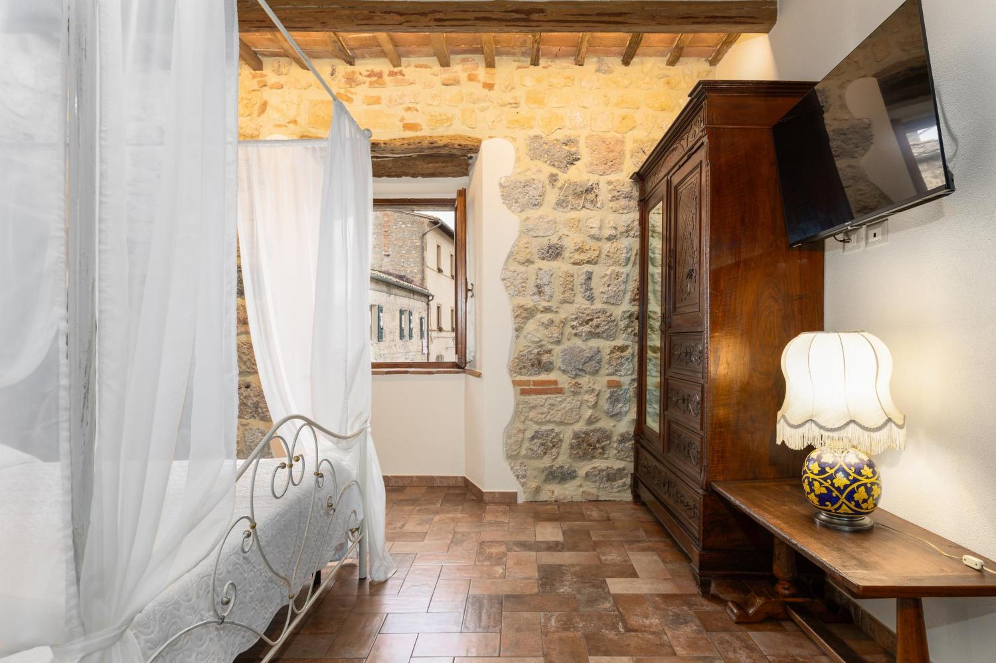 Sognare Nel Castello Hotel Monteriggioni Buitenkant foto